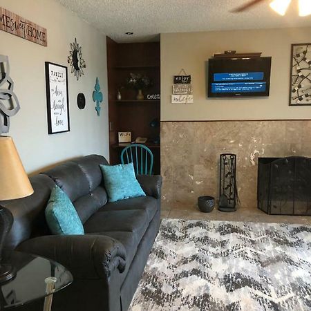 Anchorage Uptown Suites Екстериор снимка