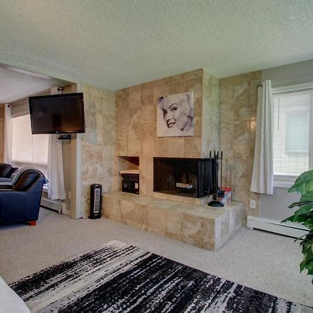 Anchorage Uptown Suites Екстериор снимка