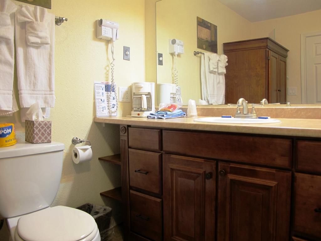 Anchorage Uptown Suites Стая снимка