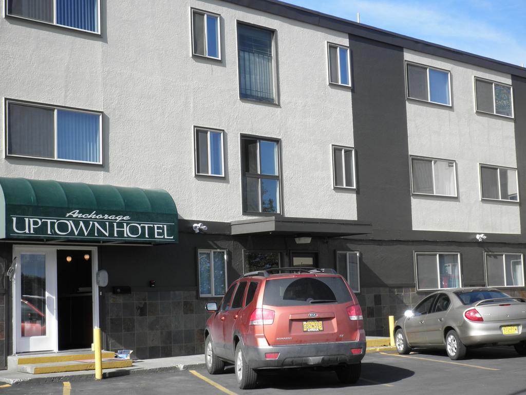 Anchorage Uptown Suites Екстериор снимка