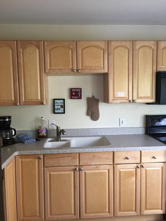 Anchorage Uptown Suites Екстериор снимка