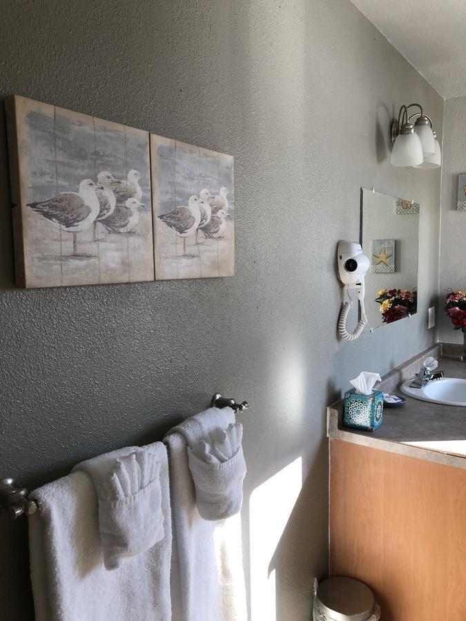 Anchorage Uptown Suites Екстериор снимка