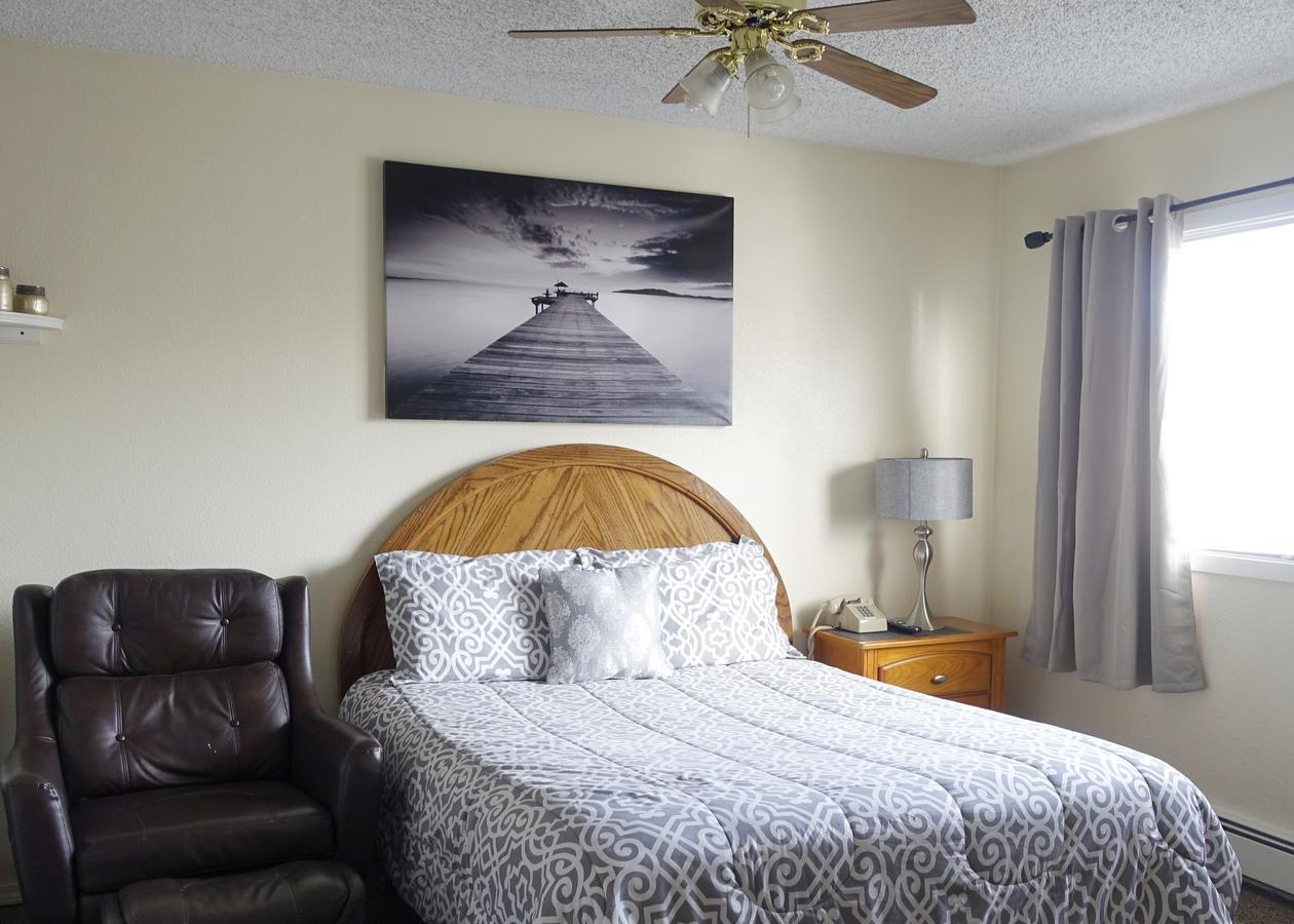 Anchorage Uptown Suites Екстериор снимка