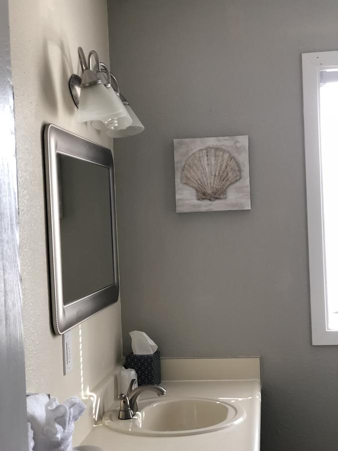 Anchorage Uptown Suites Екстериор снимка