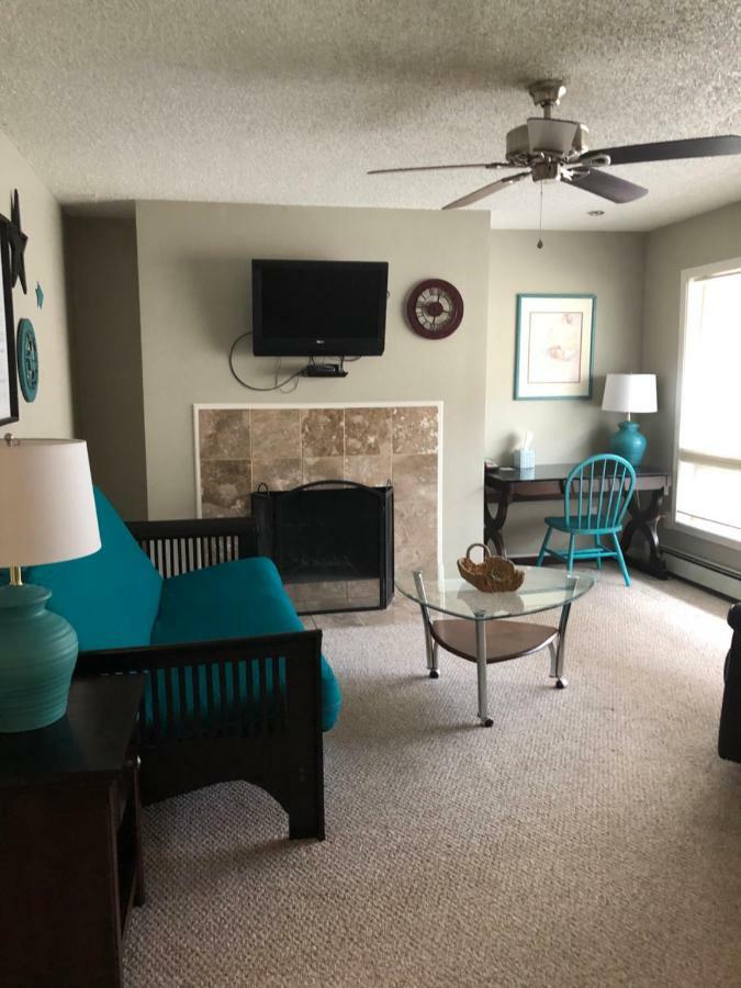 Anchorage Uptown Suites Екстериор снимка