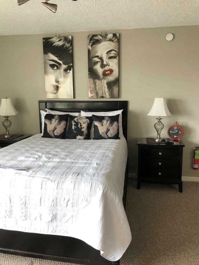 Anchorage Uptown Suites Екстериор снимка