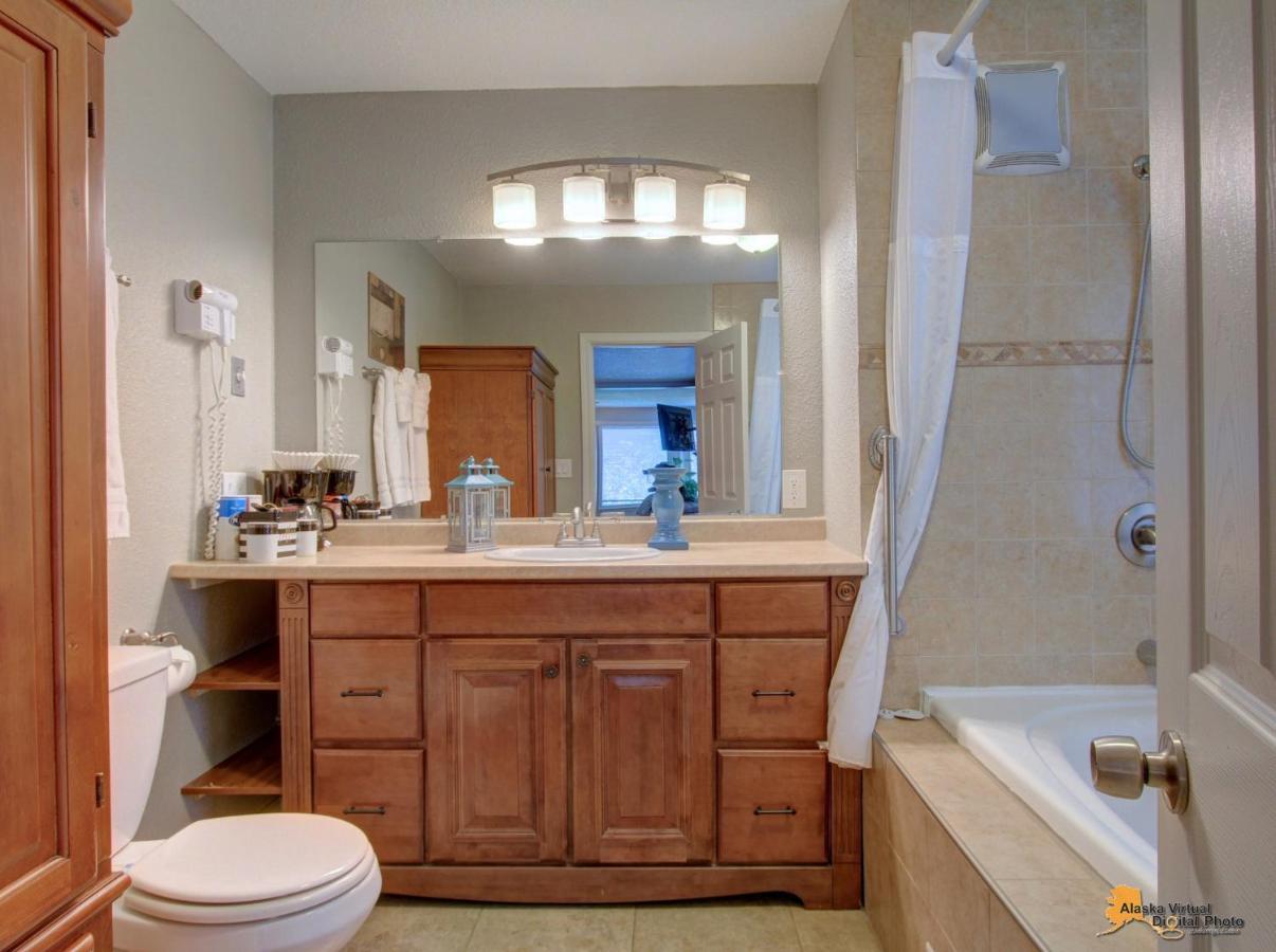 Anchorage Uptown Suites Екстериор снимка